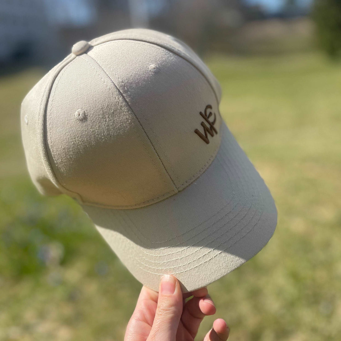 Beige Frida caps - Work of Equine 