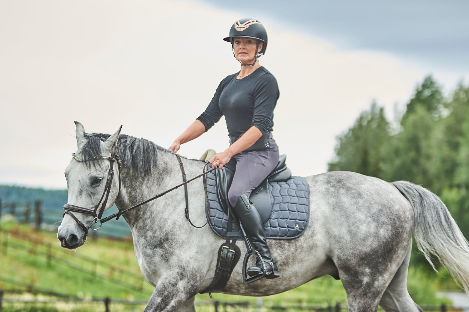 ridebukser og belteveske - work of equine